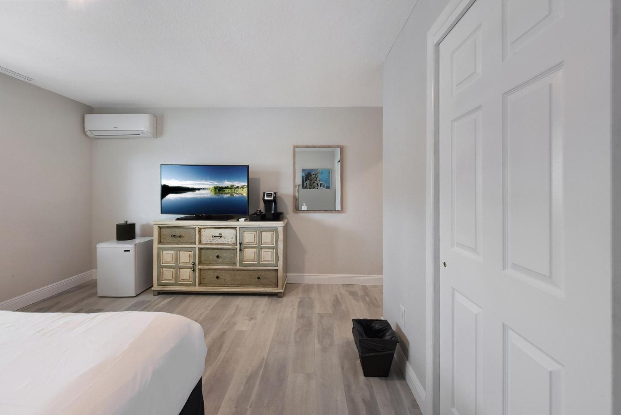 Palm Cove Motel Κλιαργουότερ Εξωτερικό φωτογραφία